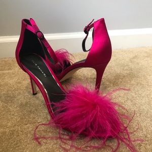 Feather marabou pink Elie Tahari sandals. Sz 10